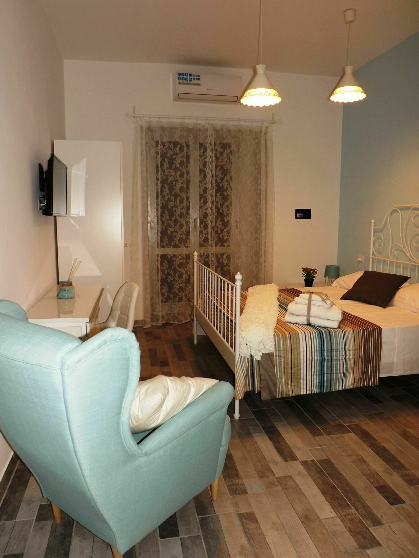Domus Alma Bed and Breakfast Neapel Exteriör bild