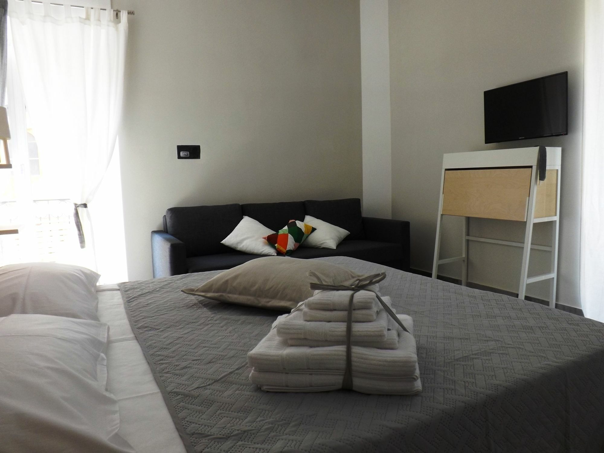 Domus Alma Bed and Breakfast Neapel Exteriör bild